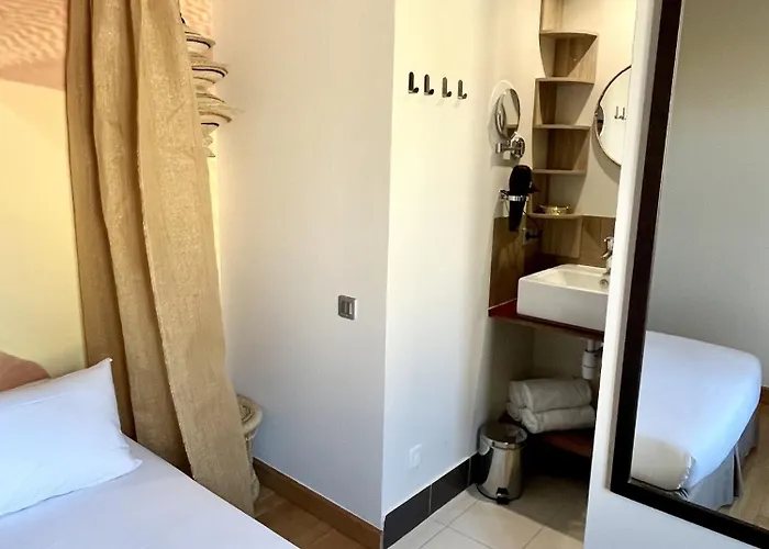 La Caravane Du Touareg Apartment Juan-les-Pins